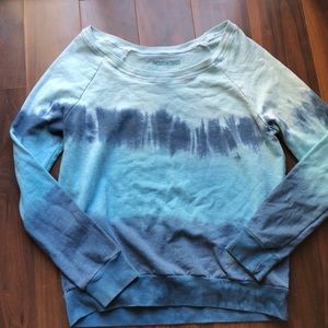 Tie-dye blue pullover
